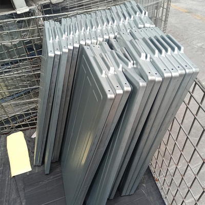 Fabbricazione di piastre metalliche durevoli, economiche e robuste