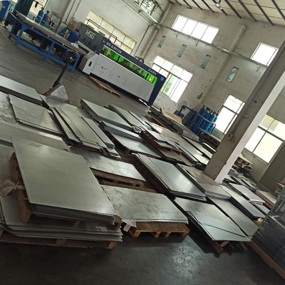 Fabbricazione di lamiere metalliche versatili per applicazioni forti e lisce