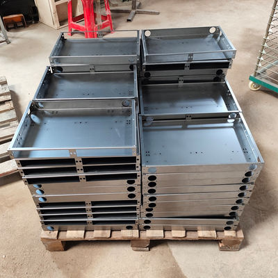 Alloggiamento per la lavorazione di lamiere di metallo rettangolare in acciaio laminato a freddo per progettazione personalizzata